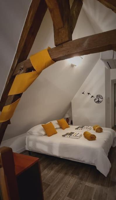 Grand Gite - Le Saint-Chrirtophe Шатору Экстерьер фото