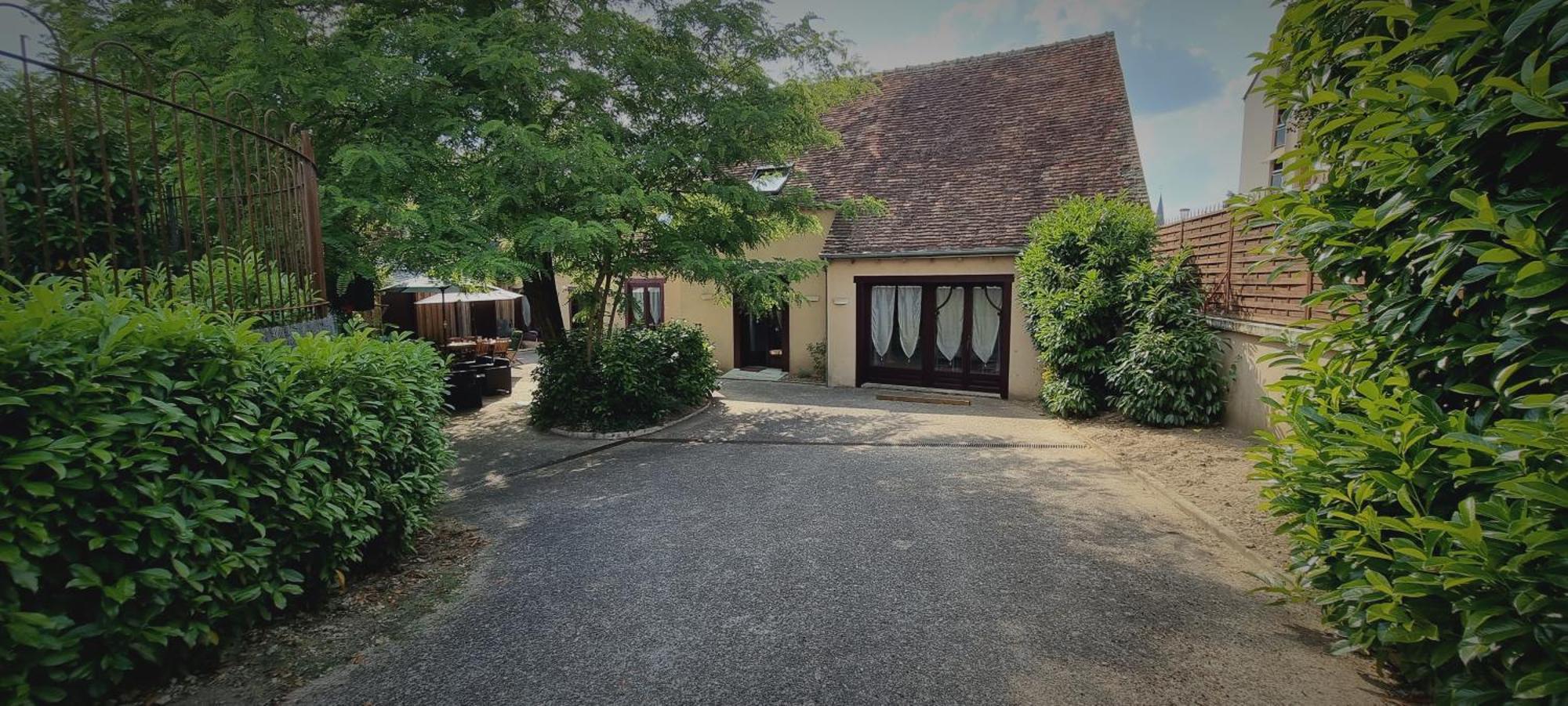 Grand Gite - Le Saint-Chrirtophe Шатору Экстерьер фото